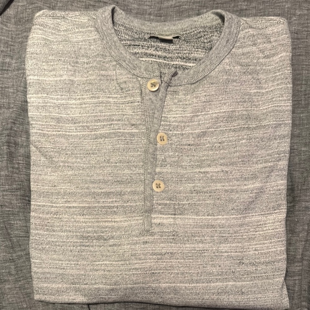 JCREW marled gray long sleeve Henley